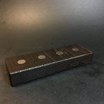 MAGNET STAND - WENGE - HOLDS X4